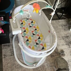 Fisher-Price White Bassinet with Colorful Geometric Design